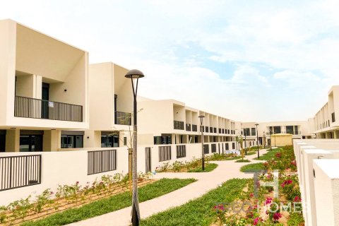 تاون هاوس في Town Square, دبي 3 غرف نوم, 190 م² رقم 13446 - صورة 1
