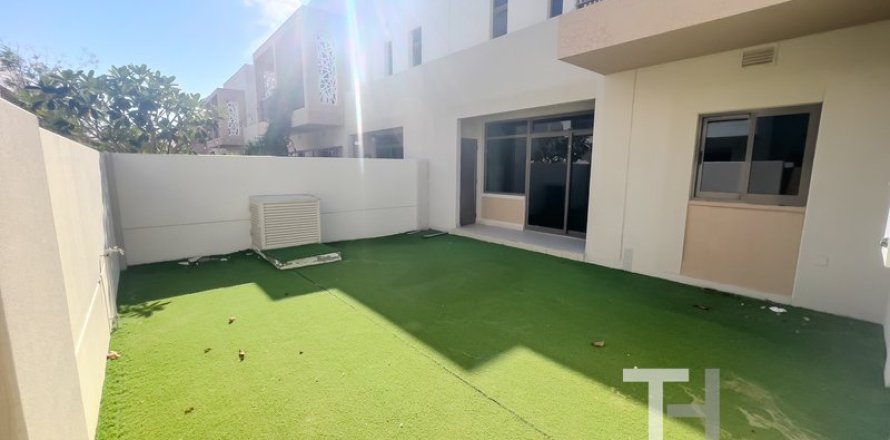 Таунхаус в Hayat Townhouses, Town Square, Дубай, 3 спальни, 187м², № 13447