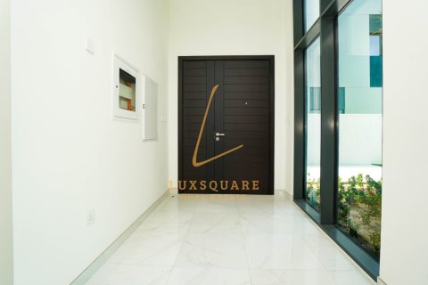 Villa in Murooj Al Furjan, Al Furjan, Dubai 4 bedrooms, 548 sq.m. № 77138 - photo 14