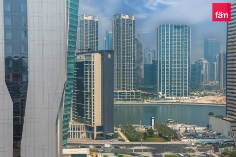 Apartment in Business Bay, Dubai 2 bedrooms, 137.5 sq.m. № 139530 - photo 29
