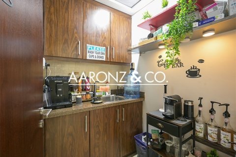 Bureau à Business Bay, Dubai, 302.4 m², № 78518 - photo 12