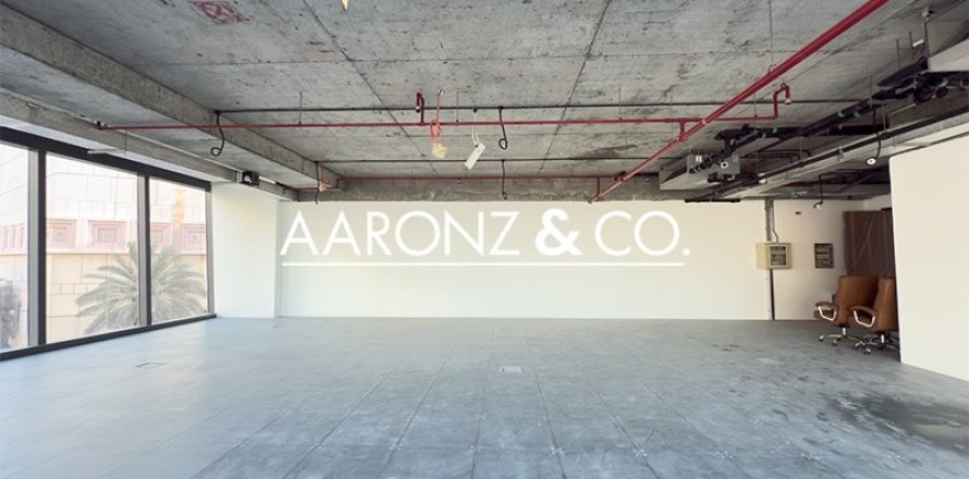 Bureau à Bur Dubai, Dubai, 82.4 m², № 78508