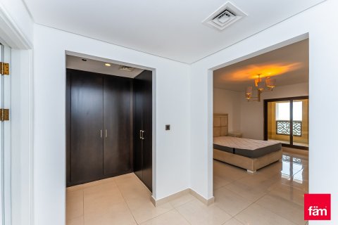 Apartment in Palm Jumeirah, Dubai 3 bedrooms, 230.9 sq.m. № 49441 - photo 13