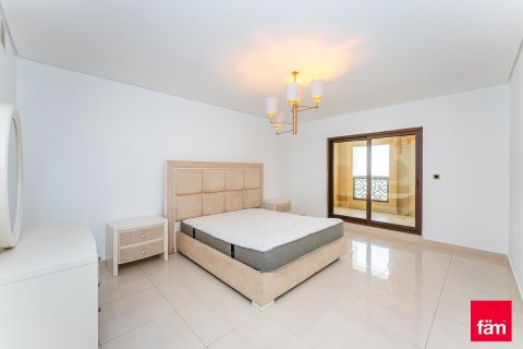 Apartment in Palm Jumeirah, Dubai 3 bedrooms, 230.9 sq.m. № 49441 - photo 14