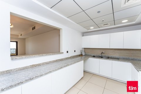 Apartment in Palm Jumeirah, Dubai 3 bedrooms, 230.9 sq.m. № 49441 - photo 6