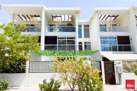 Townhouse in Dubai 3 bedrooms, 168.3 sq.m. № 49433 - photo 1