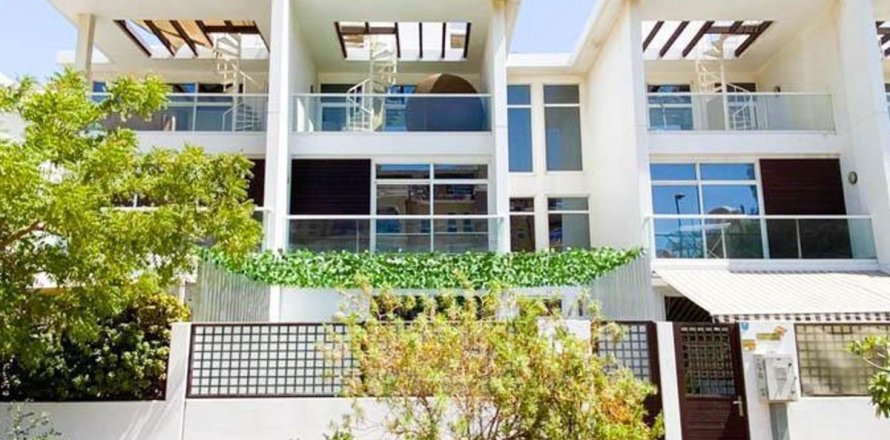 Townhouse in Dubai 3 bedrooms, 168.3 sq.m. № 49433