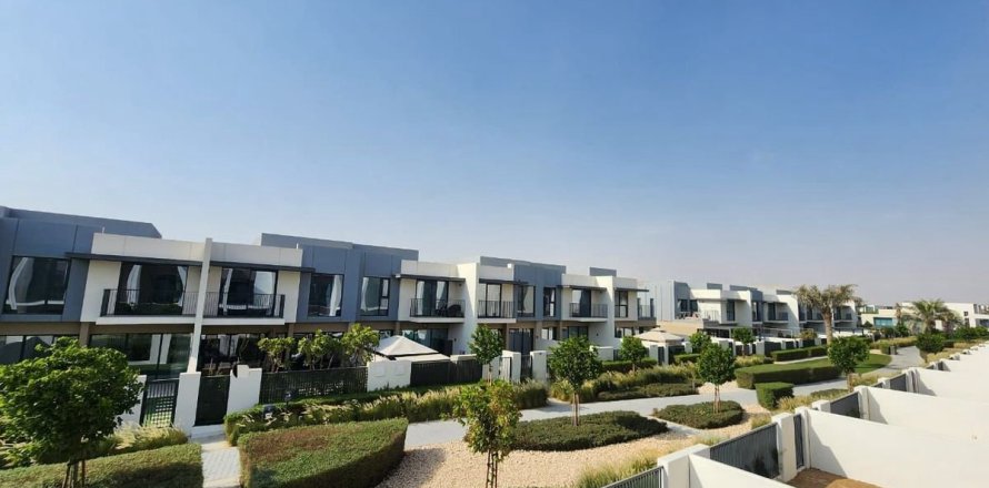 Вилла в Дубае, 3 спальни, 174м², № 59106