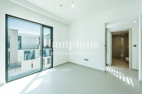 Снять в аренду таунхаус в Sun, Arabian Ranches 3, Дубай: 4 спальни, 227.13947373м², № 63903 - фото 9