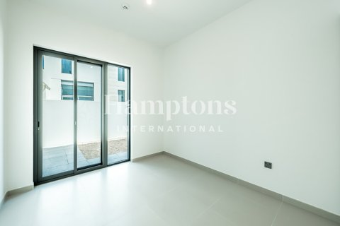 Снять в аренду таунхаус в Sun, Arabian Ranches 3, Дубай: 4 спальни, 227.13947373м², № 63903 - фото 1