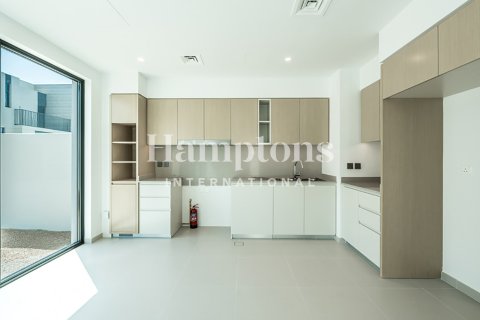 Снять в аренду таунхаус в Sun, Arabian Ranches 3, Дубай: 4 спальни, 227.13947373м², № 63903 - фото 7