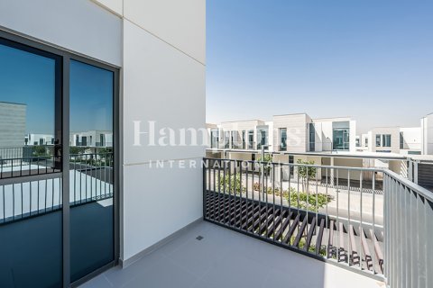 Снять в аренду таунхаус в Sun, Arabian Ranches 3, Дубай: 4 спальни, 227.13947373м², № 63903 - фото 23