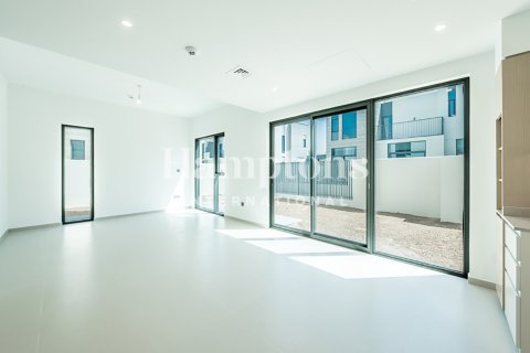 Снять в аренду таунхаус в Sun, Arabian Ranches 3, Дубай: 4 спальни, 227.13947373м², № 63903 - фото 6