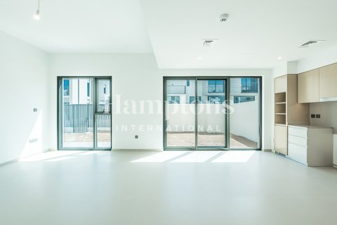 Снять в аренду таунхаус в Sun, Arabian Ranches 3, Дубай: 4 спальни, 227.13947373м², № 63903 - фото 5