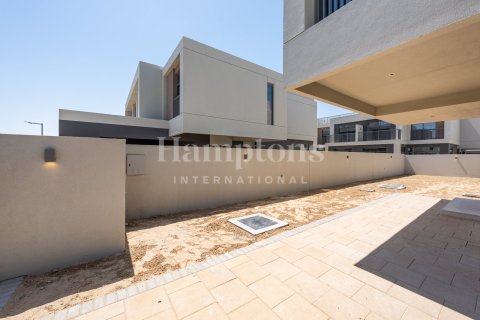 Снять в аренду виллу в Dubai South (Dubai World Central), Дубай: 4 спальни, 341.51978927м², № 63900 - фото 1