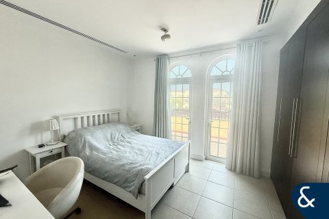 Villa en Legacy, Jumeirah Park, Dubai, 3 dormitorios, 285 m², № 76757 - foto 6