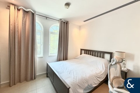 Villa en Legacy, Jumeirah Park, Dubai, 3 dormitorios, 285 m², № 76757 - foto 7