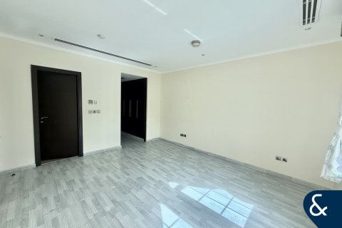 Villa en Legacy, Jumeirah Park, Dubai, 3 dormitorios, 285 m², № 76757 - foto 11