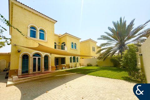 Villa en Legacy, Jumeirah Park, Dubai, 3 dormitorios, 285 m², № 76757 - foto 1