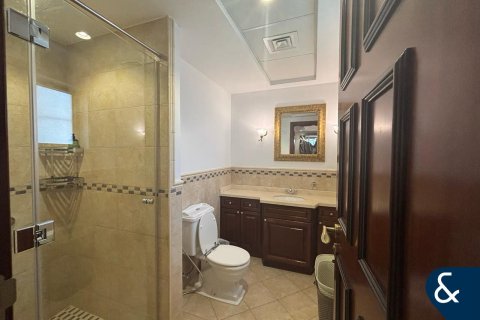 Villa in Earth, Jumeirah Golf Estates, Dubai 5 bedrooms, 514 sq.m. № 76756 - photo 11