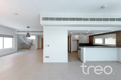 فيلا في Legacy, Jumeirah Park, دبي 4 غرف نوم, 386.2 م² رقم 120223 - صورة 8