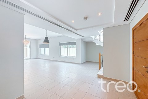 فيلا في Legacy, Jumeirah Park, دبي 4 غرف نوم, 386.2 م² رقم 120223 - صورة 3