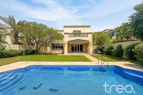 Villa in Regional, Jumeirah Park, Dubai 4 bedrooms, 402.73 sq.m. № 120224 - photo 2
