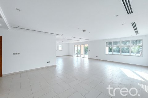 Villa in Regional, Jumeirah Park, Dubai 4 bedrooms, 402.73 sq.m. № 120224 - photo 4
