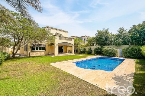 Villa in Regional, Jumeirah Park, Dubai 4 bedrooms, 402.73 sq.m. № 120224 - photo 3