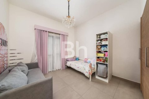 Купить виллу в Дубай Хилс Эстейт, Дубай: 3 спальни, 484м², № 57798 - фото 2
