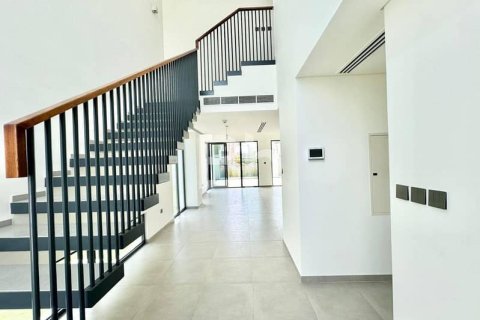 Adosado en Dubai, 4 dormitorios, 258 m², № 57800 - foto 1