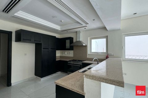 Villa in Al Furjan, Dubai 4 bedrooms, 600 sq.m. № 48930 - photo 9