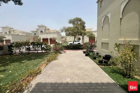 Villa in Al Furjan, Dubai 4 bedrooms, 600 sq.m. № 48930 - photo 30