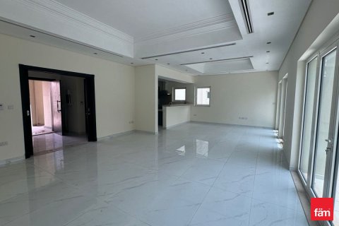 Villa in Al Furjan, Dubai 4 bedrooms, 600 sq.m. № 48930 - photo 1