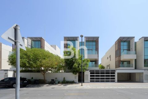 Villa à Meydan, Dubai, 6 chambres, 512 m², № 56219 - photo 2