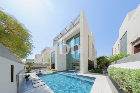 Villa in Meydan, Dubai 6 bedrooms, 512 sq.m. № 56219 - photo 1