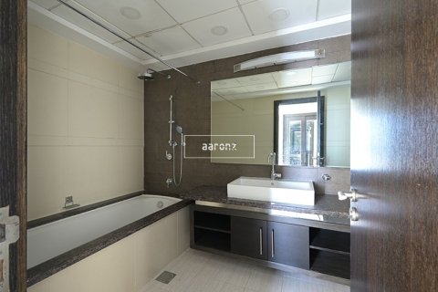 Apartment in Dubai Marina, Dubai 4 bedrooms, 524.4 sq.m. № 56216 - photo 6
