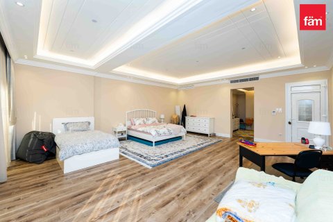Villa à Dubai, 5 chambres, 1084.4 m², № 41742 - photo 13