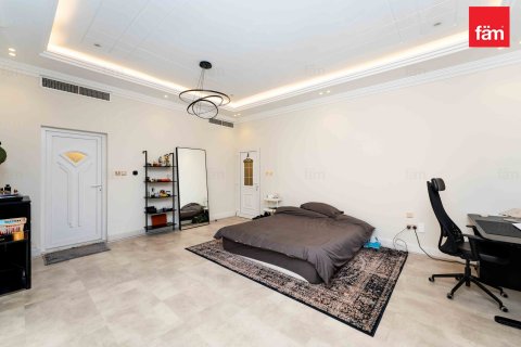 Villa à Dubai, 5 chambres, 1084.4 m², № 41742 - photo 18