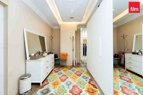 Villa à Dubai, 5 chambres, 1084.4 m², № 41742 - photo 15