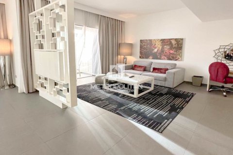 Apartment in Dubai Marina, Dubai 57 sq.m. № 72705 - photo 2