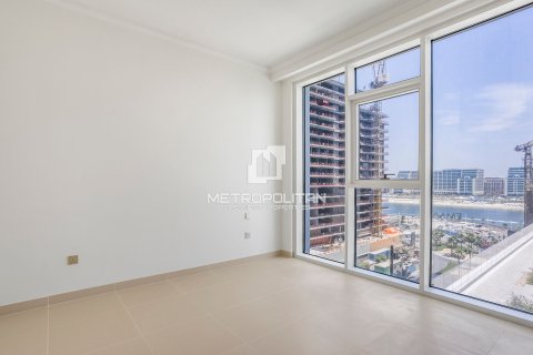 Apartamento en EMAAR Beachfront, Dubai Harbour, Dubai, 1 dormitorio, 68 m², № 16125 - foto 3