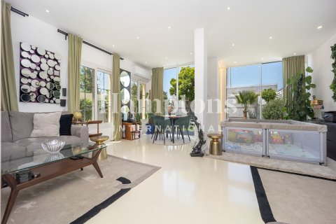 Villa in The Springs, Dubai 2 bedrooms, 166.66798200 sq.m. № 63524 - photo 2