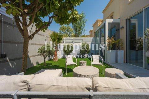 Villa in The Springs, Dubai 2 bedrooms, 166.66798200 sq.m. № 63524 - photo 3