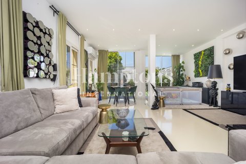 Villa in The Springs, Dubai 2 bedrooms, 166.66798200 sq.m. № 63524 - photo 17