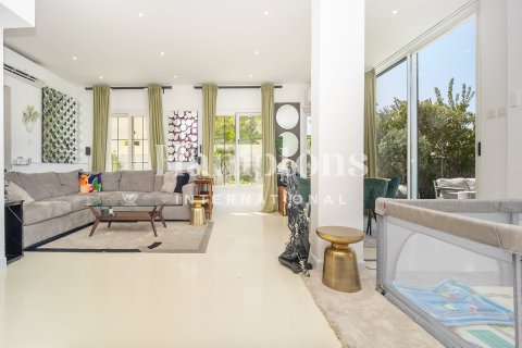Villa in The Springs, Dubai 2 bedrooms, 166.66798200 sq.m. № 63524 - photo 14