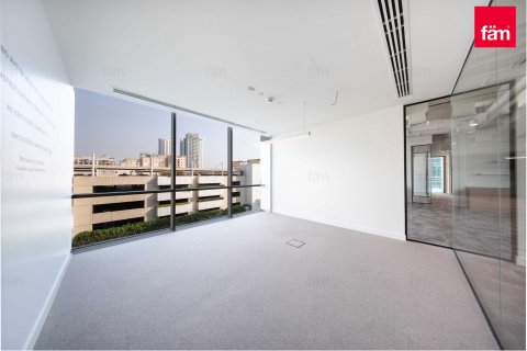 Снять в аренду офис в Sheikh Zayed Road, Дубай: 352.7м², № 52389 - фото 3