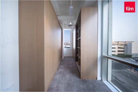 Снять в аренду офис в Sheikh Zayed Road, Дубай: 352.7м², № 52389 - фото 14