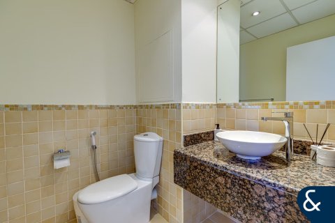 Apartment in Jumeirah Beach Residence, Dubai 2 bedrooms, 131 sq.m. № 79219 - photo 30