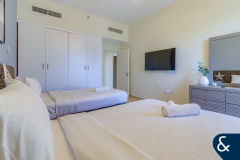 Apartment in Jumeirah Beach Residence, Dubai 2 bedrooms, 131 sq.m. № 79219 - photo 15